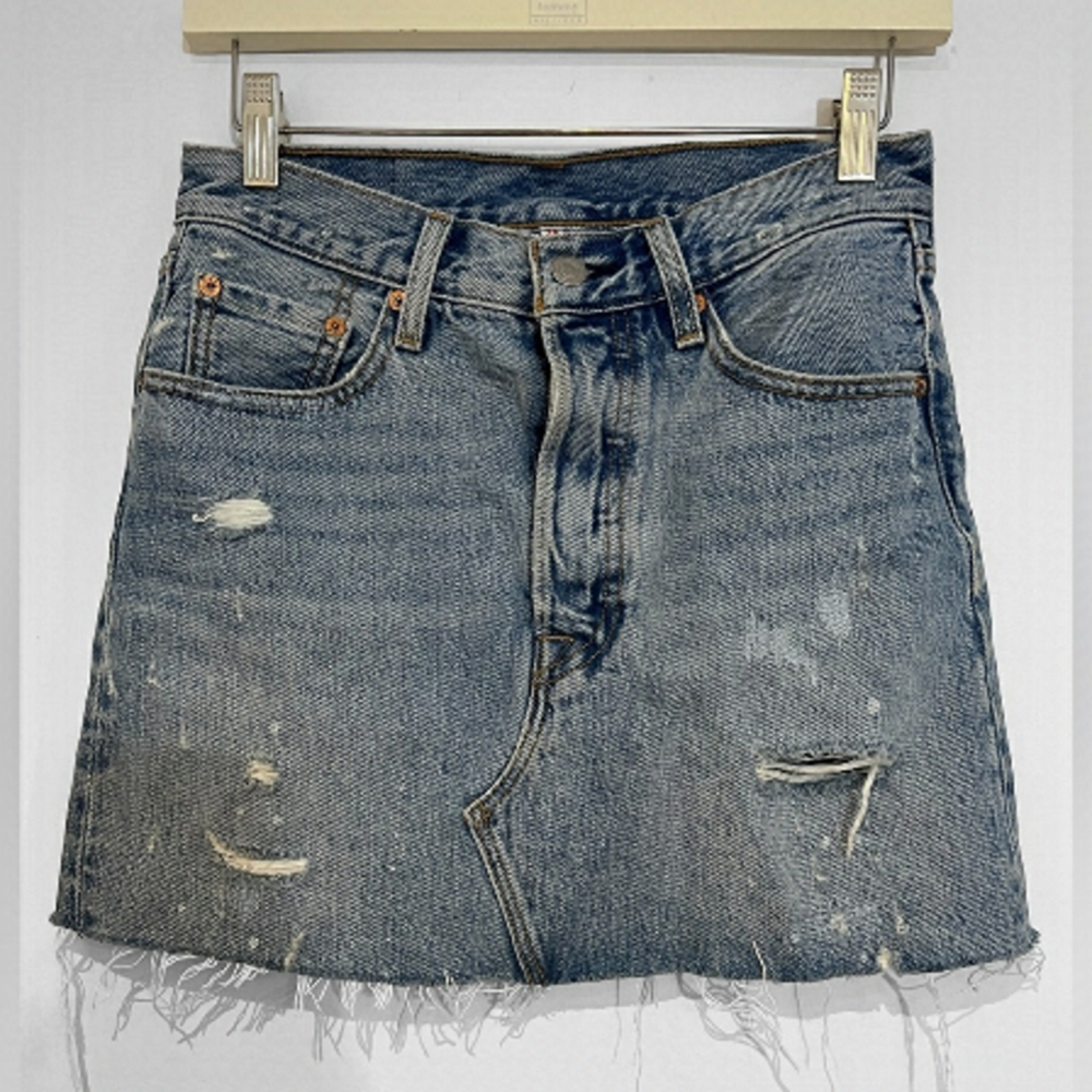 Levi’s | Deconstructed Denim Mini Skirt Aritzia 25 Levi's
